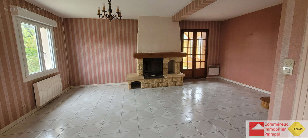 Maison à PLOUEZEC