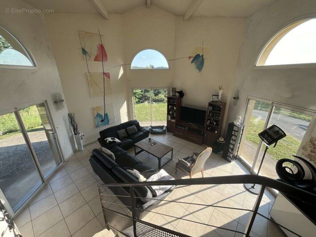 Maison à CAILLOUX-SUR-FONTAINES