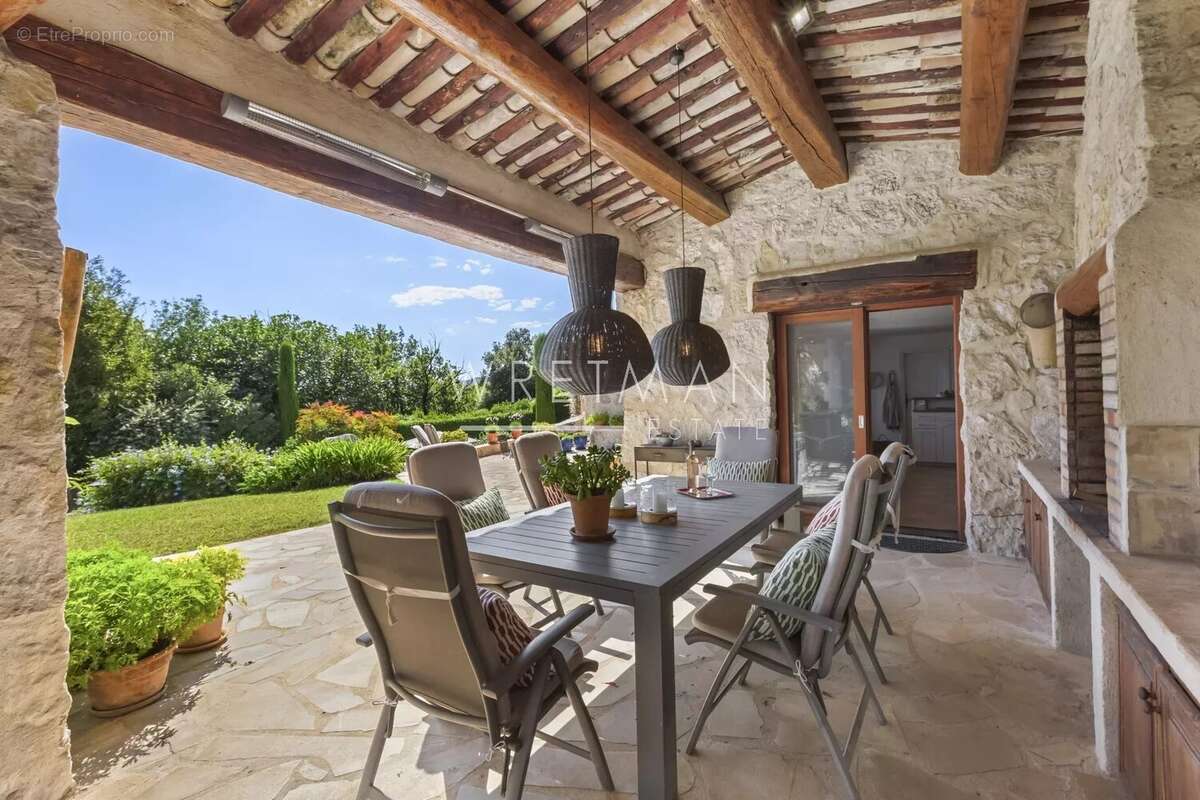 Maison à TOURRETTES-SUR-LOUP