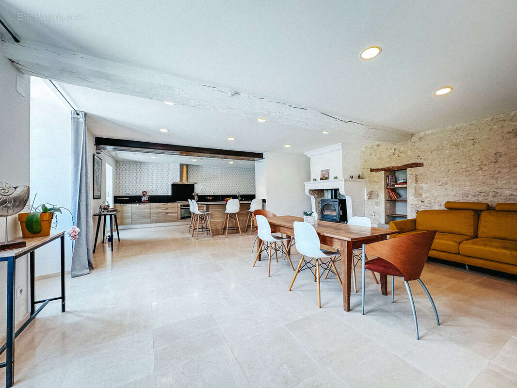 Maison à CHALLIGNAC