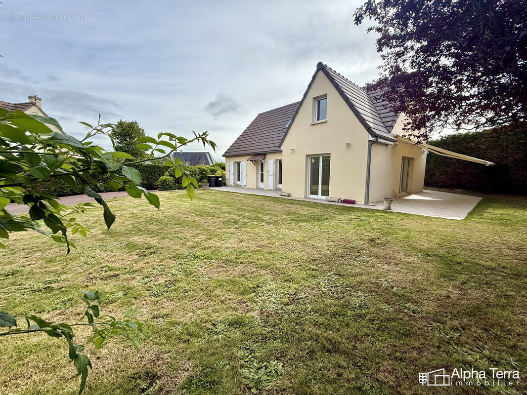 Maison à FONTENAY-LE-PESNEL