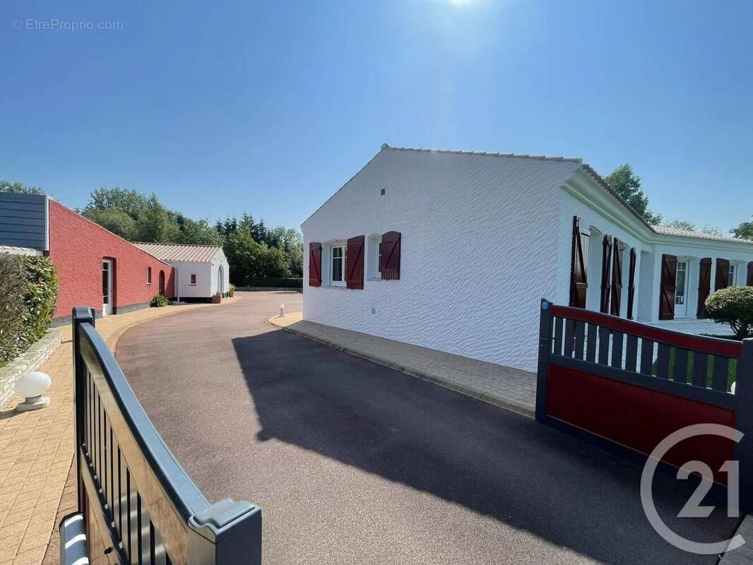 Maison à LE PERRIER