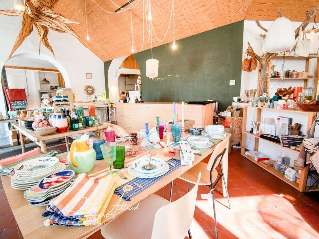 Photo 4 - Commerce à MARSEILLE-6E