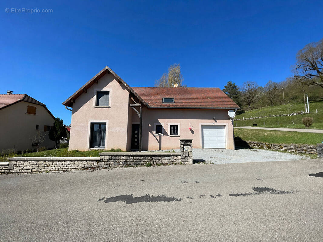 Maison à CLAIRVAUX-LES-LACS