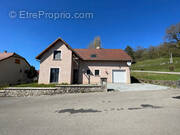 Maison à CLAIRVAUX-LES-LACS