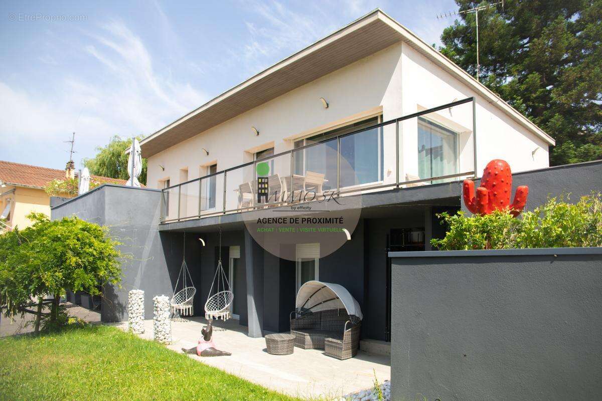 Maison à ROCHETAILLEE-SUR-SAONE