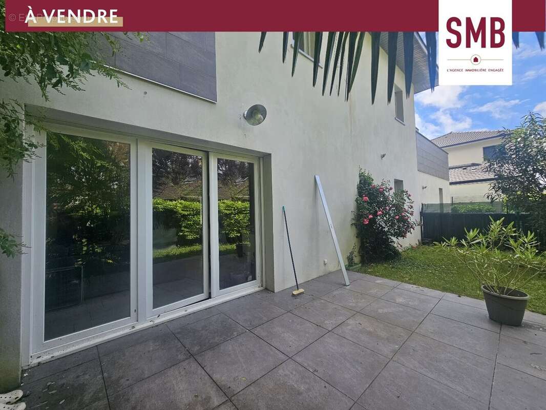 Appartement à LONS