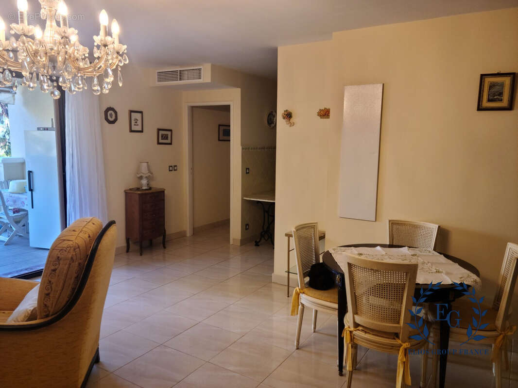Appartement à HYERES