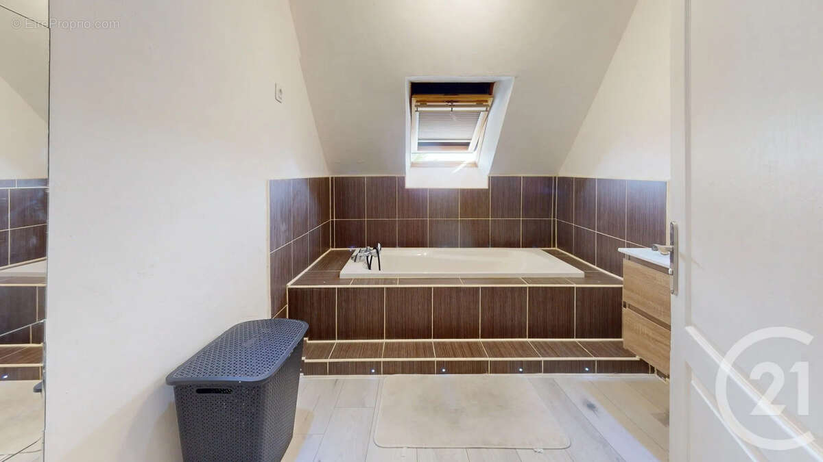 Maison 158 m² à Morcourt  - photo 11