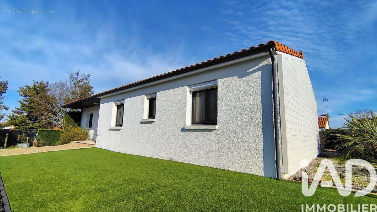 Photo 3 - Maison à FONTENAY-LE-COMTE