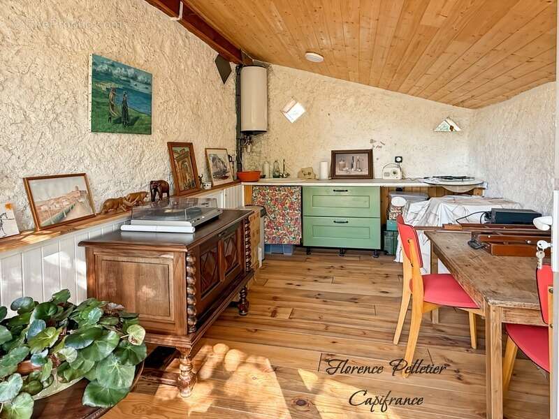 Maison à vendre 3 pièces CUQ TOULZA (81) - Terrain de 9 900 m² et dépendances - photo 16