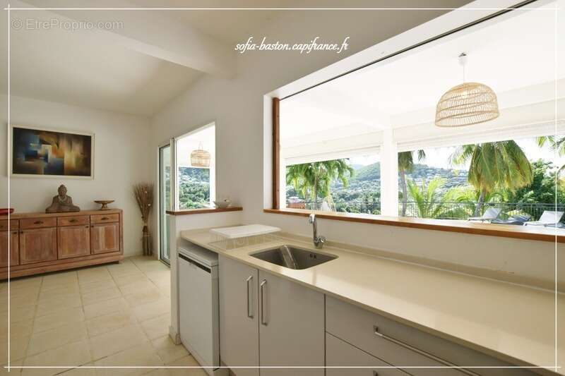 Maison à LES TROIS-ILETS