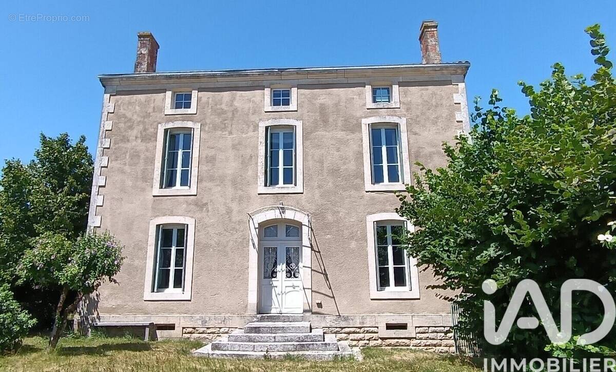 Photo 1 - Maison à LA CHAPELLE-THIREUIL