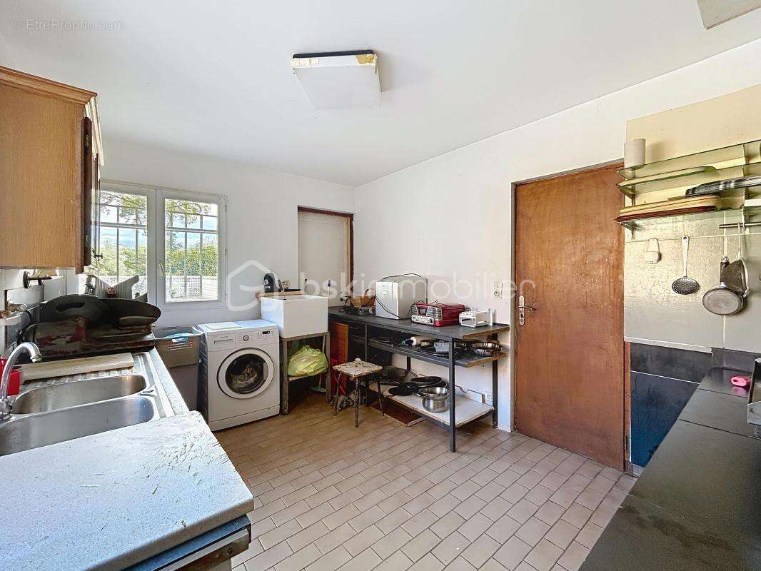 Maison à PEZILLA-LA-RIVIERE