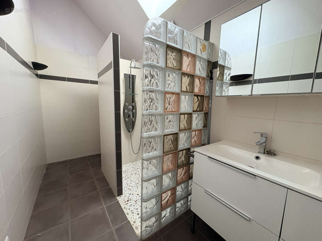 Maison à SAINT-ELIPH