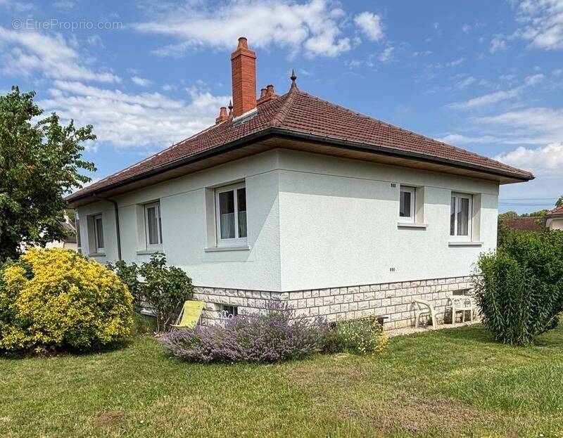 Maison à ARC-SUR-TILLE