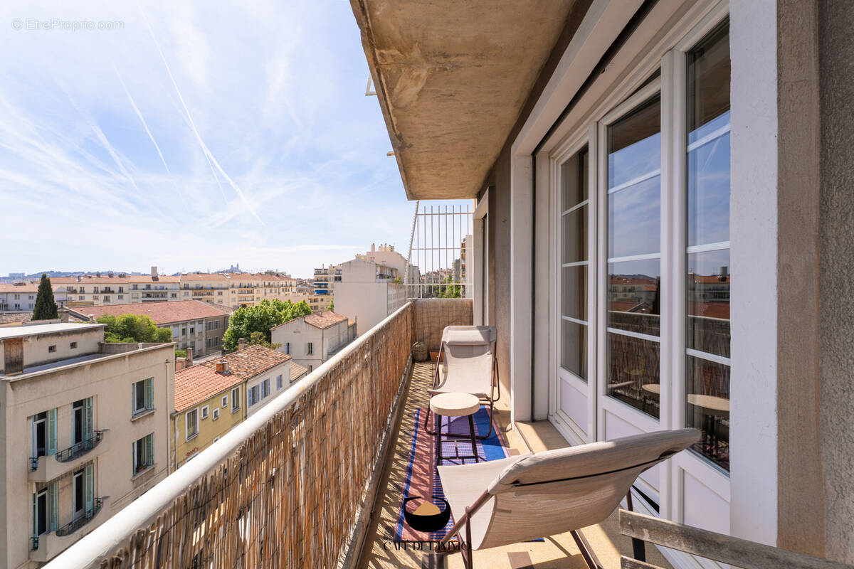 Appartement à MARSEILLE-5E