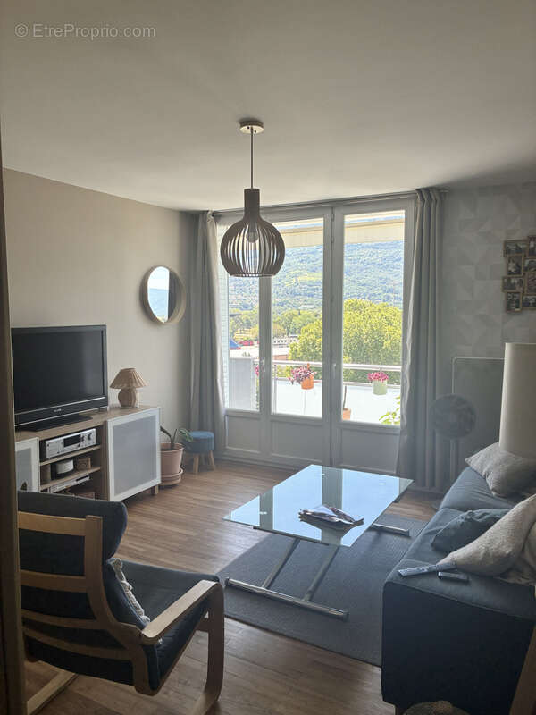 Appartement T 4 - Cour de la libération - Grenoble - photo 2