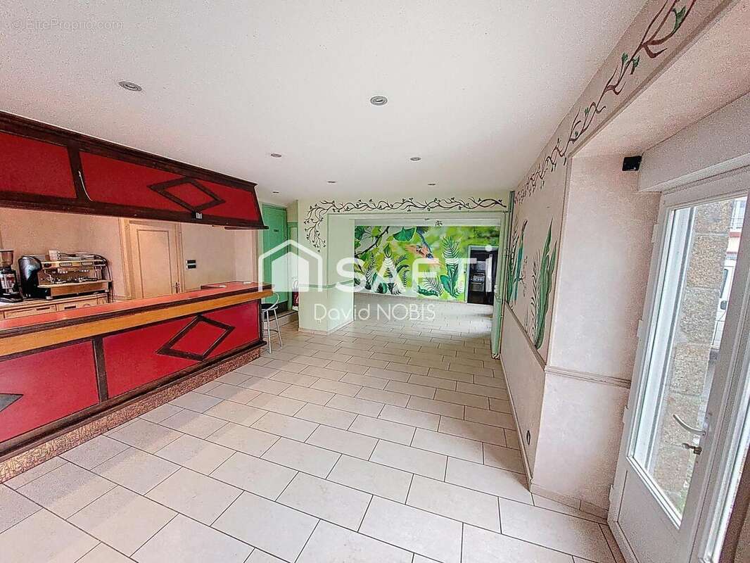 Photo 3 - Commerce à CHATILLON-SUR-COLMONT