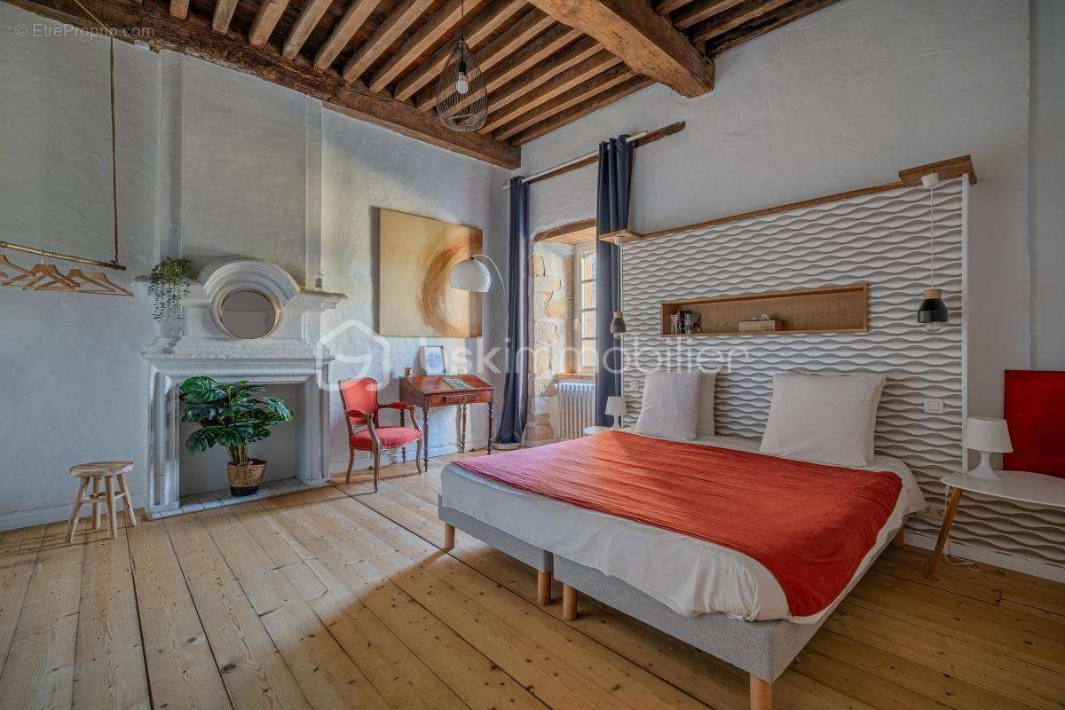 Commerce à POUILLON