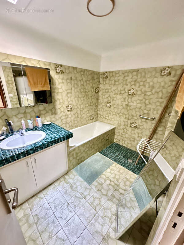 Appartement à MAUGUIO