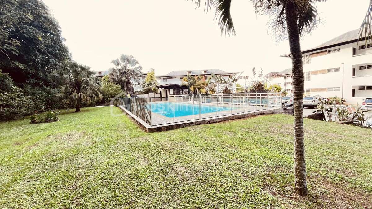 Appartement à REMIRE-MONTJOLY