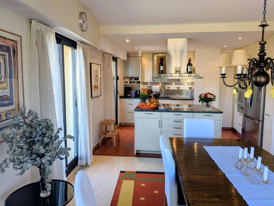 Appartement à MOUGINS