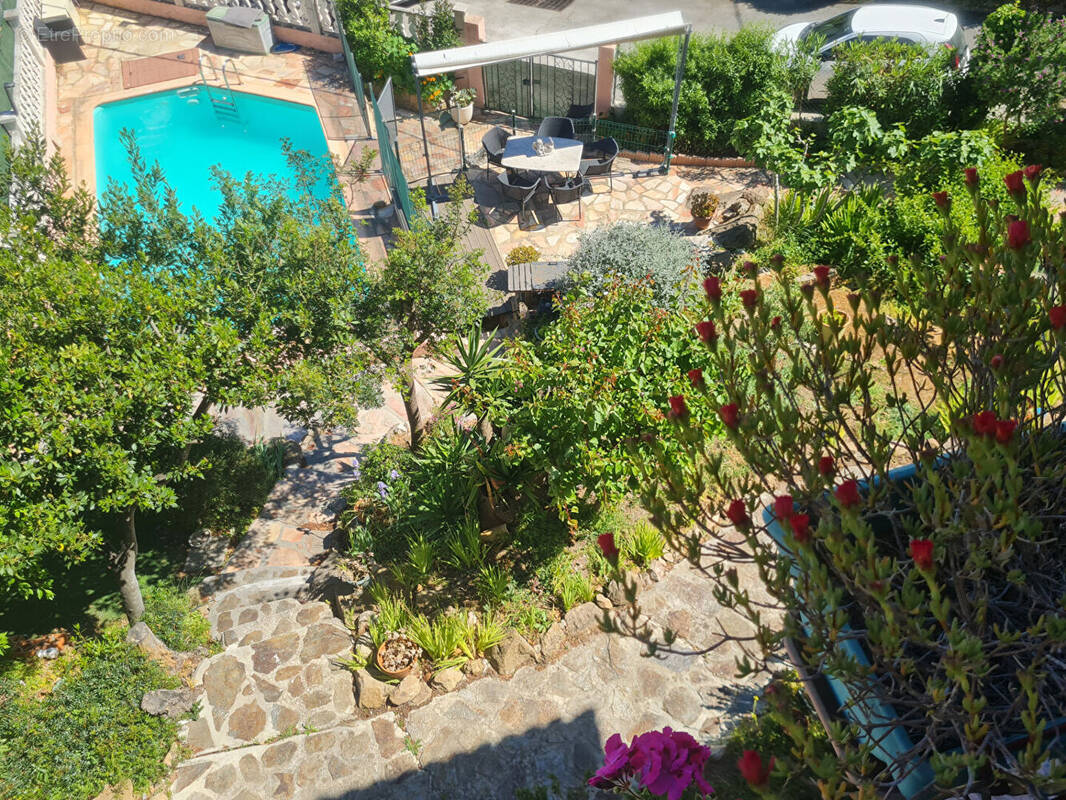 Photo Maison à Saint-Mandrier-Sur-Mer au prix de 798 000€