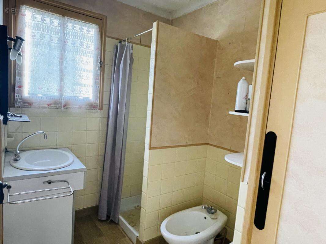 Jolie maison à rénover près de l'école Otzar Hatorah - photo 8