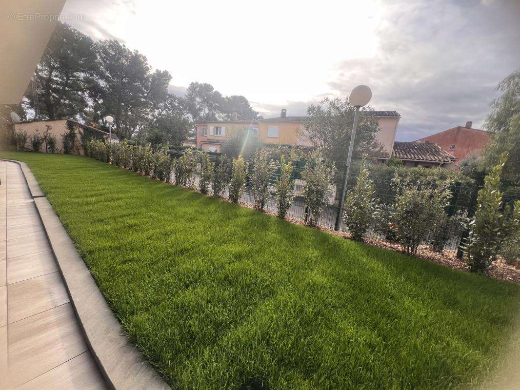 Appartement à VILLENEUVE-LOUBET