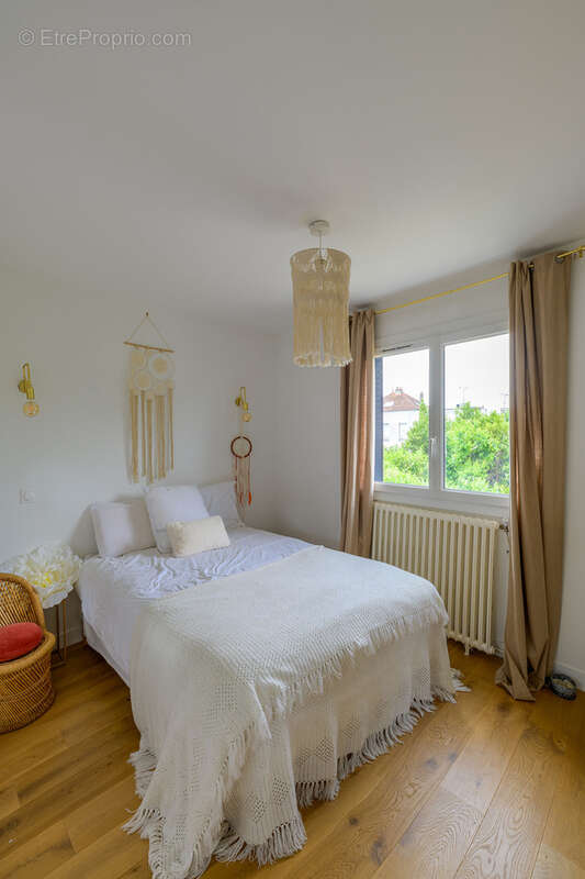 Maison à SAINT-MAUR-DES-FOSSES