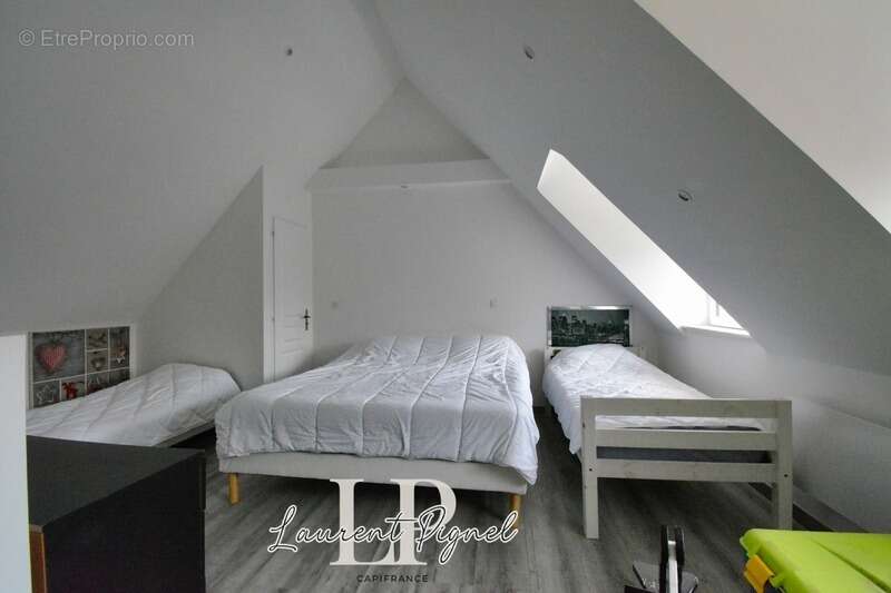 Maison rénovée avec cour et dépendance proche centre - photo 8