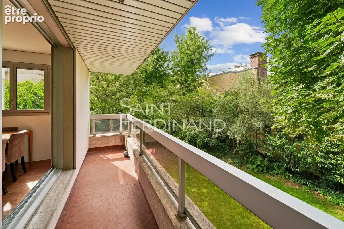 Appartement à NEUILLY-SUR-SEINE
