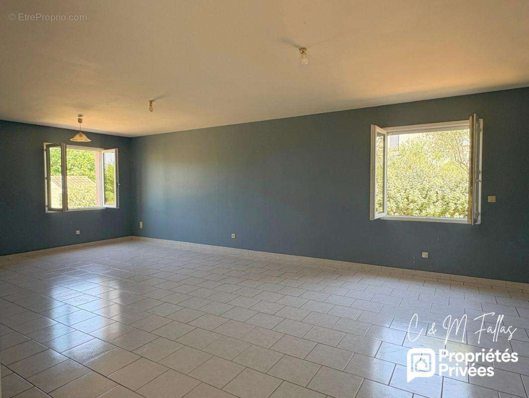 Maison familiale -3 chambres- garage 54 m² - TRAVAILLAN - photo 16