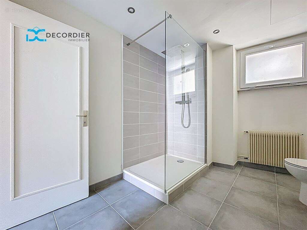 Appartement à EVIAN-LES-BAINS