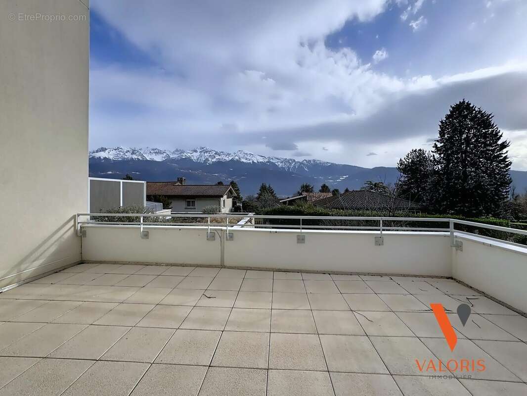 Appartement à SAINT-ISMIER