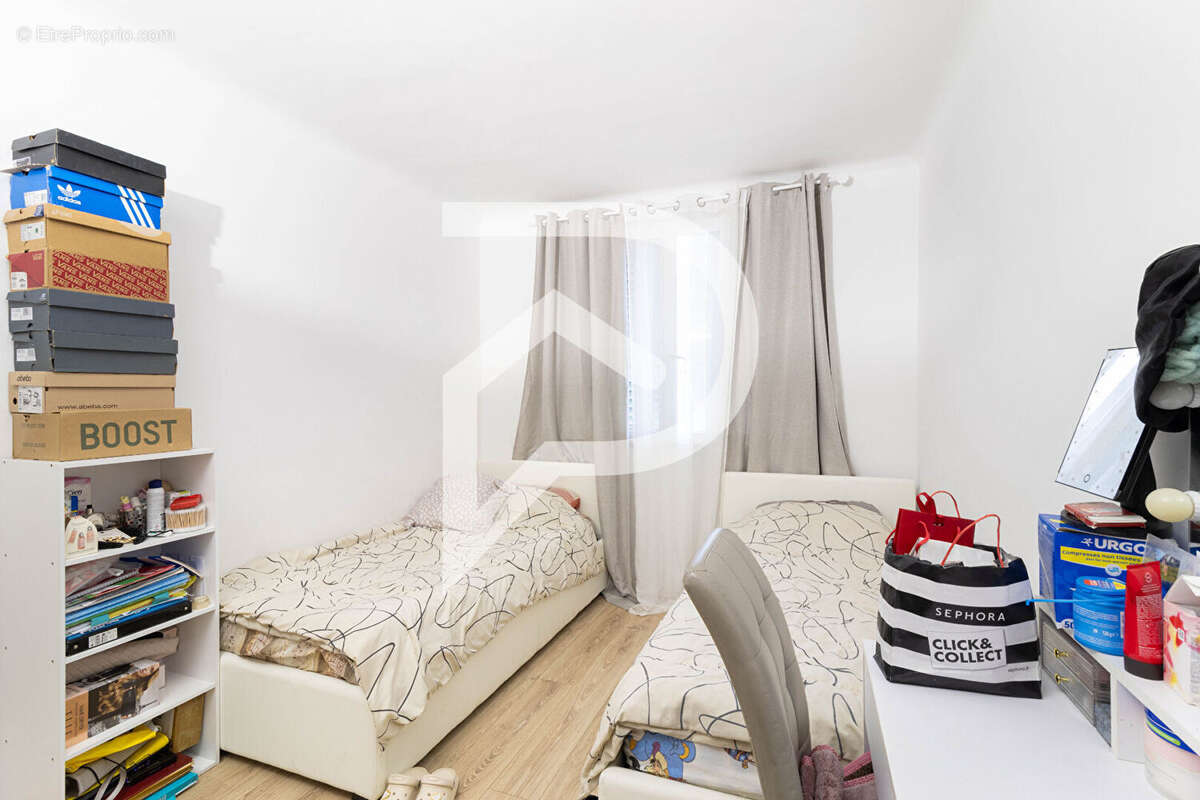 Appartement à MARSEILLE-2E