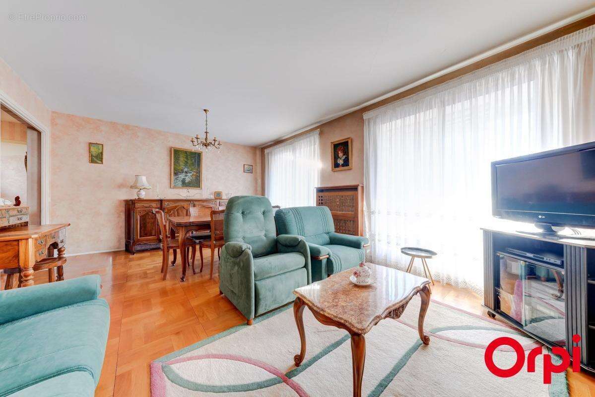 Appartement à CALUIRE-ET-CUIRE