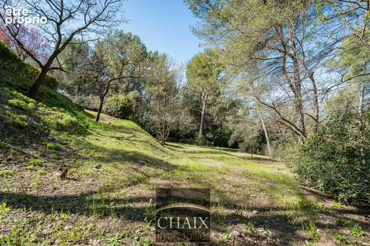 13400 AUBAGNE - Villa type 6 avec vue piscine cadre campagne - photo 18