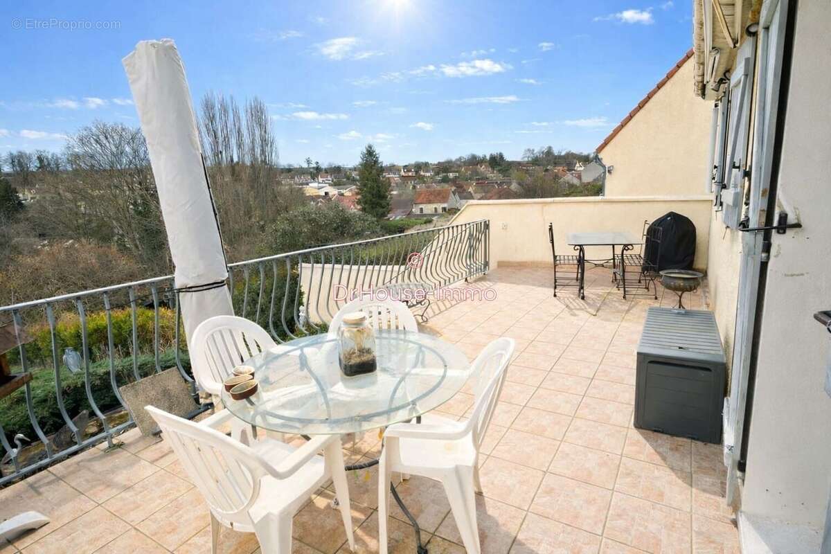 Maison à GAILLON-SUR-MONTCIENT