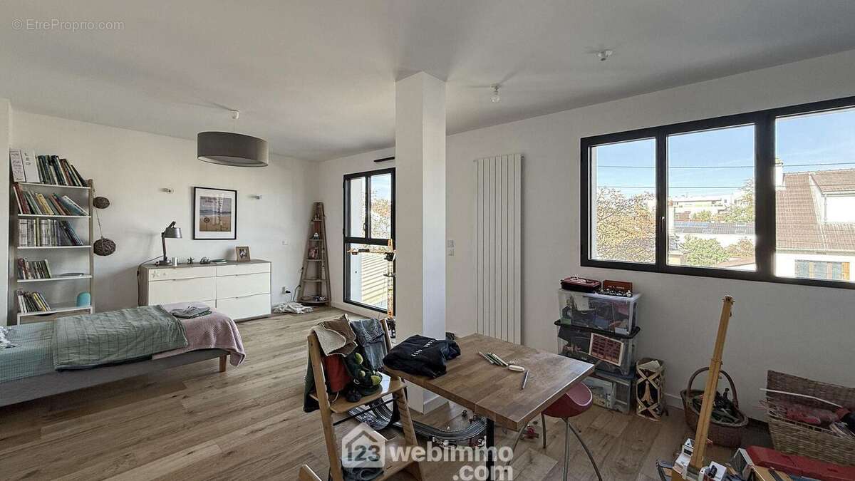 Maison à SAINT-MAUR-DES-FOSSES