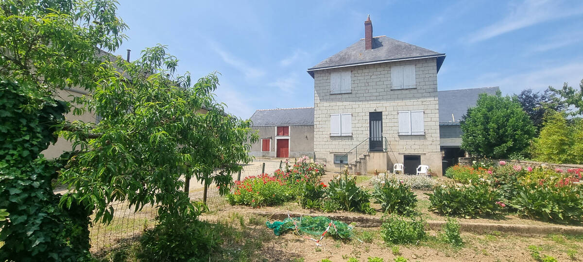 Maison à BRISSAC-QUINCE