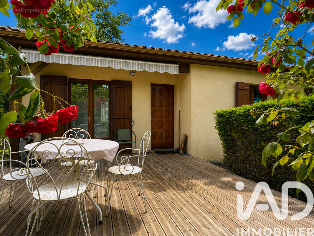 Maison 80 m² à Marcillac-Saint-Quentin  - photo 4