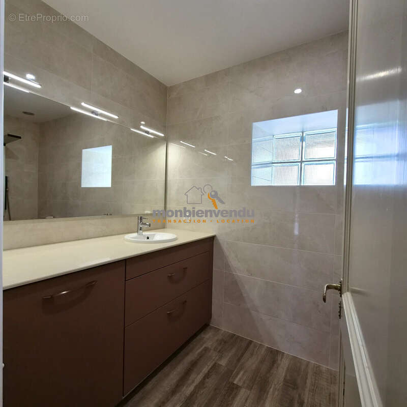 Maison 158 m² à Montsalvy  - photo 9
