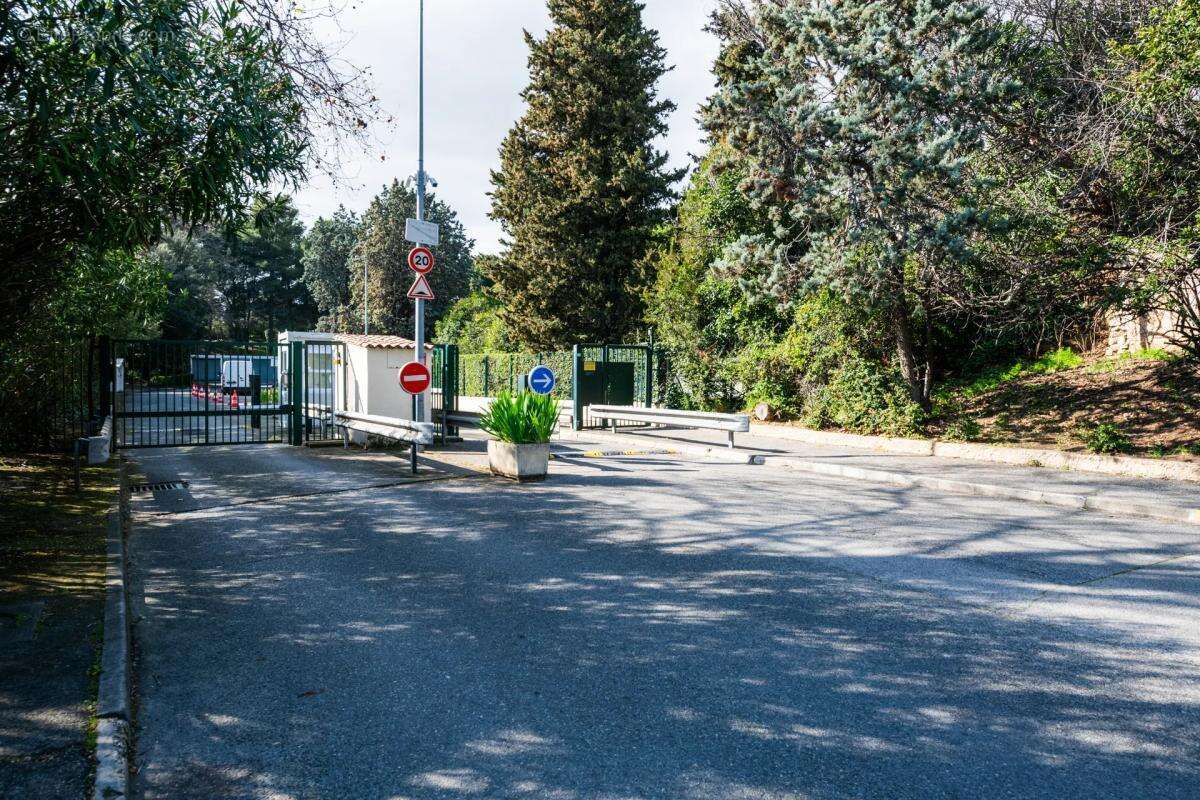 Appartement à MARSEILLE-13E