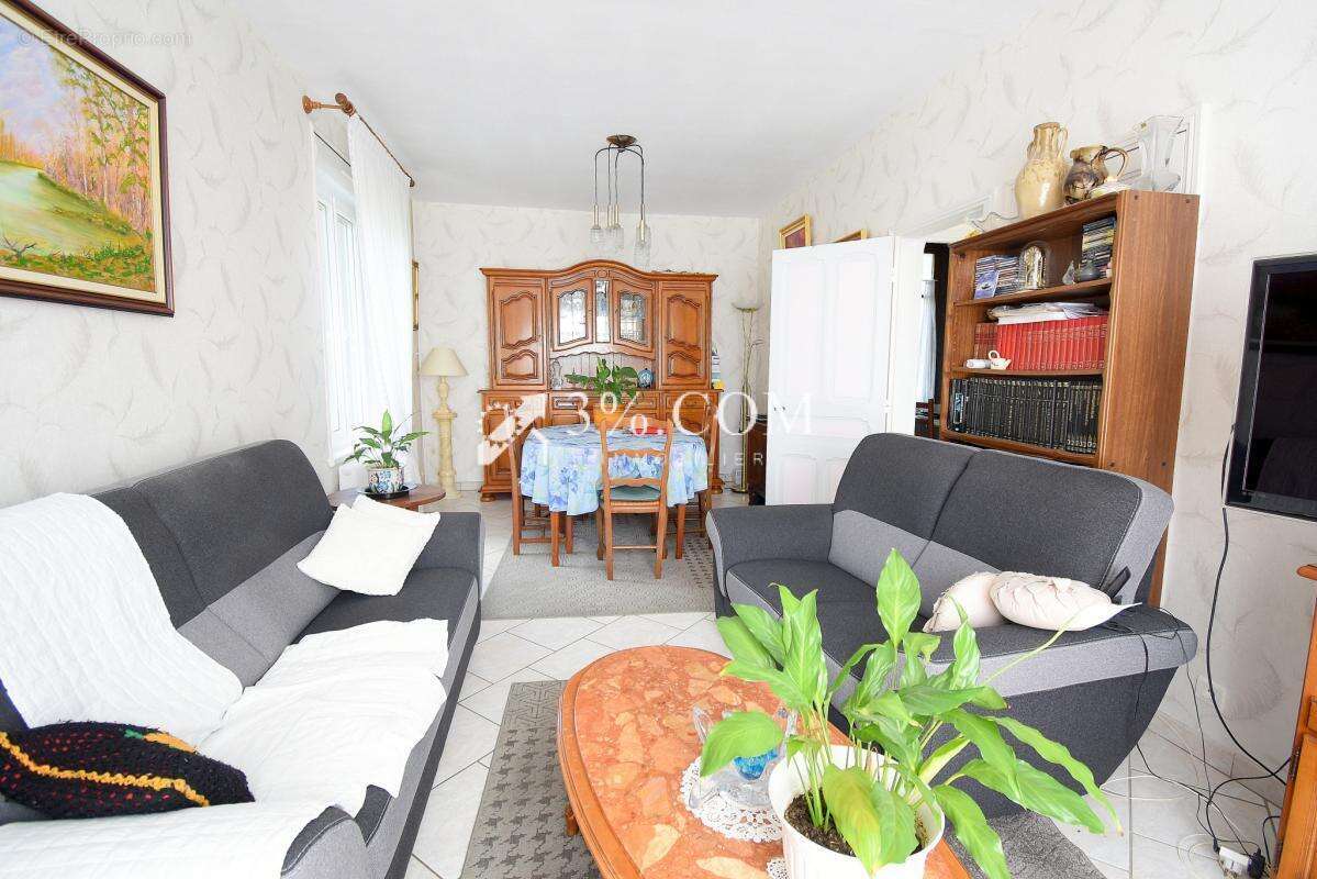Maison individuelle avec terrain et grand garage sur FOUG - photo 9