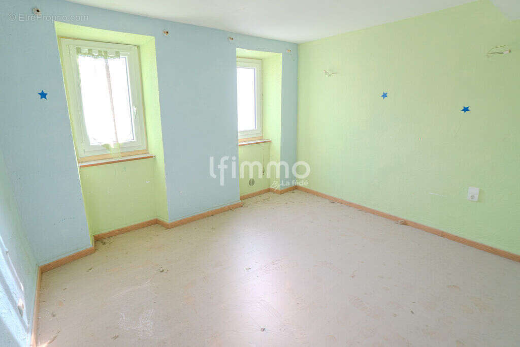 Maison en pierre fort potentiel de rénovation - photo 13