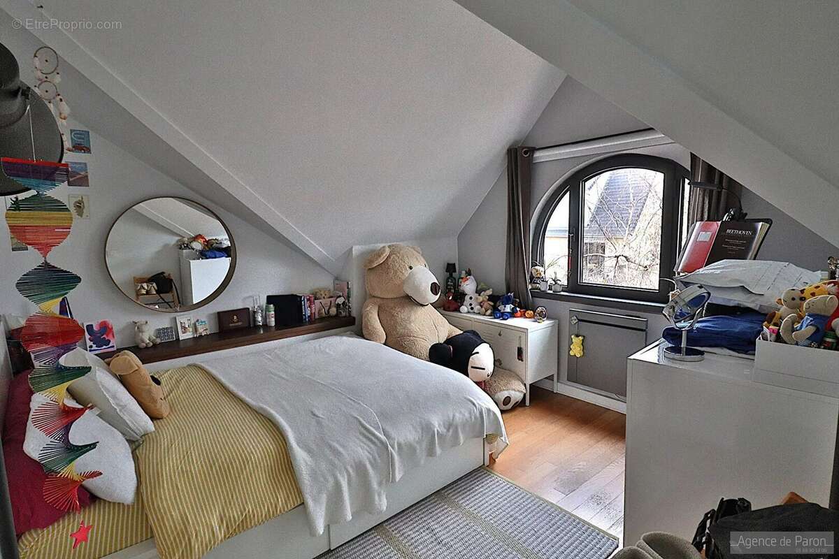 Maison à VERRIERES-LE-BUISSON