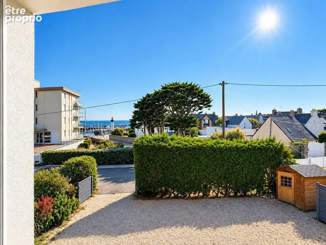 Port-haliguen propriété rare composée de deux maisons avec vue mer et jardins indépendants - photo 9