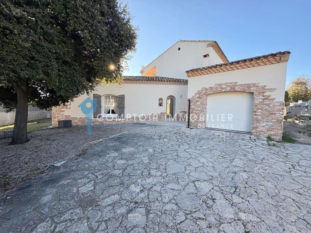 dépt Hérault (34) a vendre Juvignac Maison T5  avec jardin et garage - photo 8